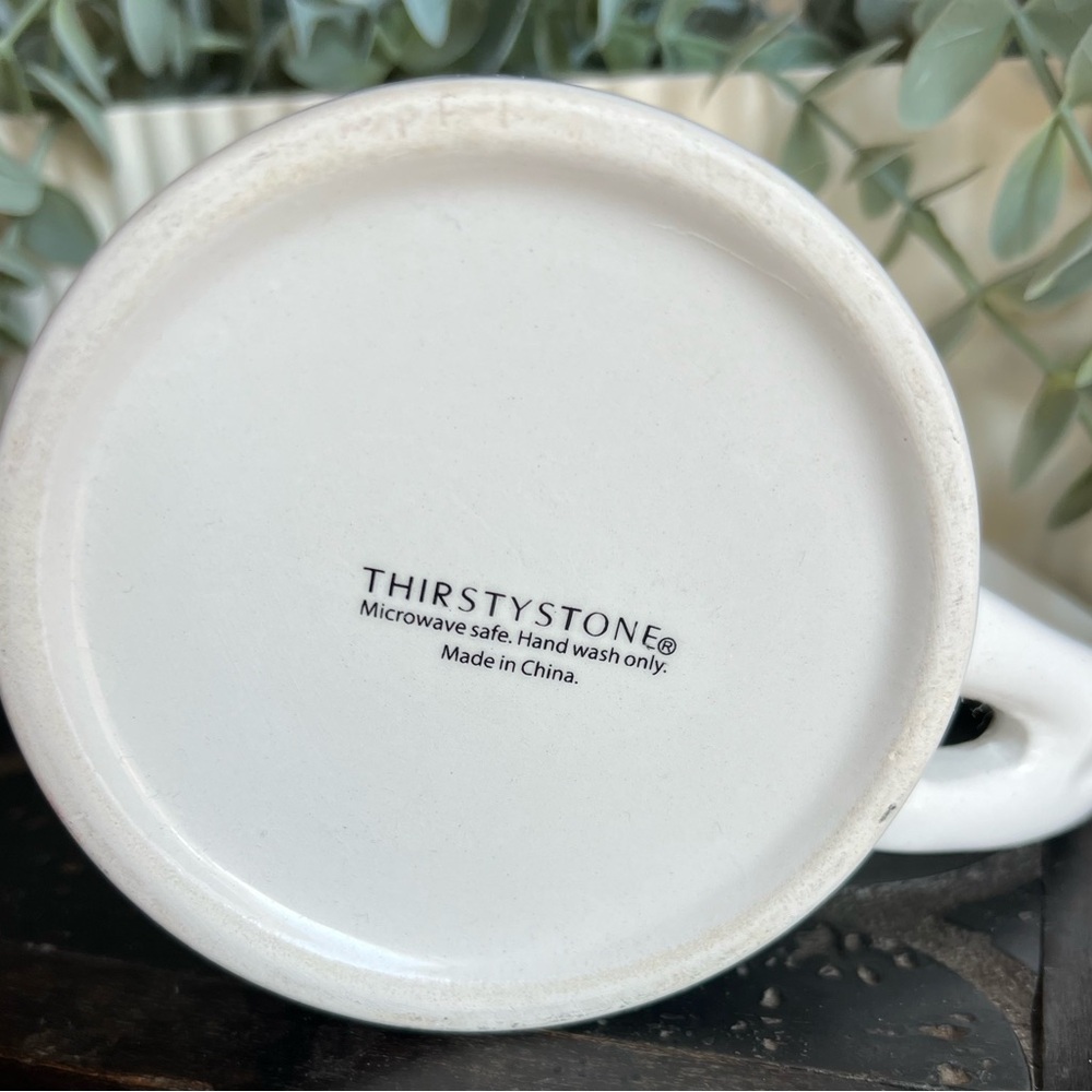 Thirstystone White and Red Mug - Picture 3 of 3